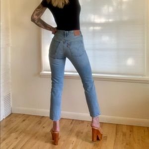 Levis 501 light wash jeans